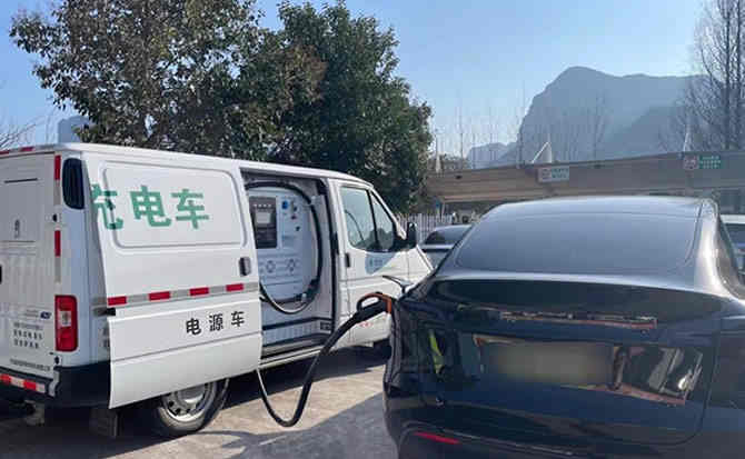 上党区汽车搭电